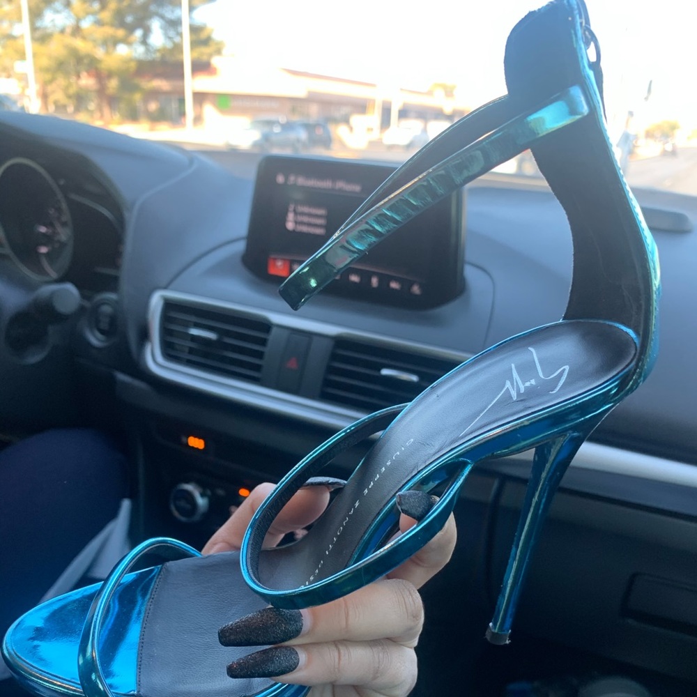 giuseppe zanotti sandal heels used